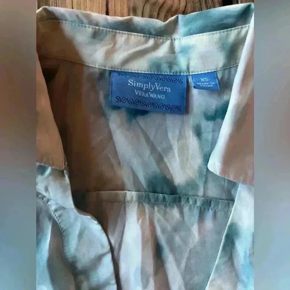 Simply Vera Wang Blouse With Tanktop Size XS - Picture 2 of 5